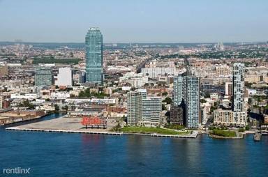 Main picture of Paramount Tower