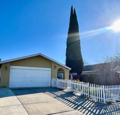 Main picture of 5028 Teakwood Dr