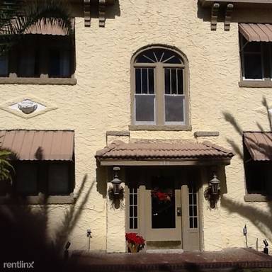 Main picture of 613 E Ridgewood St