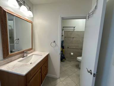 Main picture of 33 Orange St