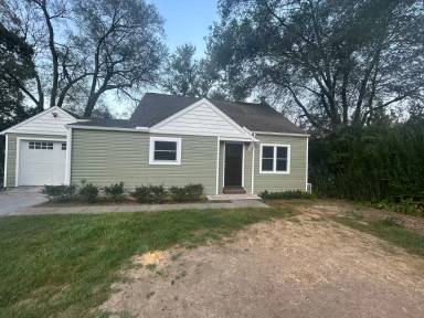 Main picture of 110 Clover Rd