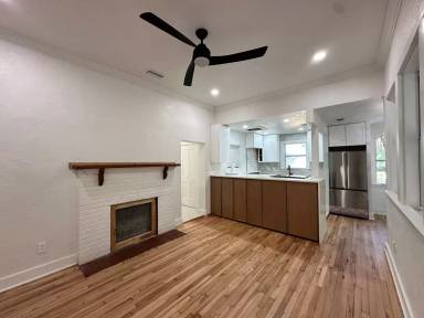 Main picture of 204 NW 25th St