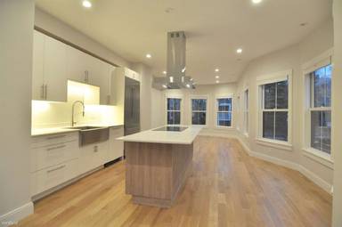Main picture of 107 Walden St