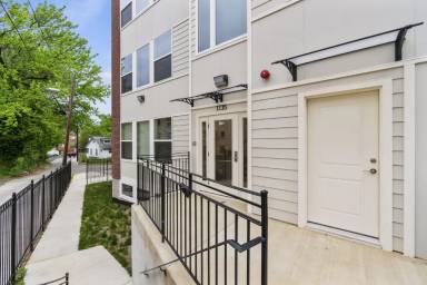 Main picture of 1735 28th St SE