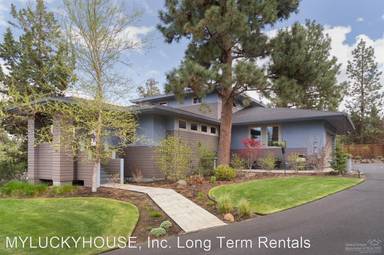 Main picture of 1101 NW Constellation Dr