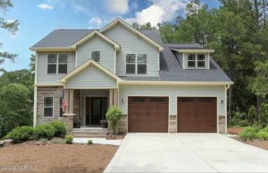 Main picture of 135 Kingswood Cir