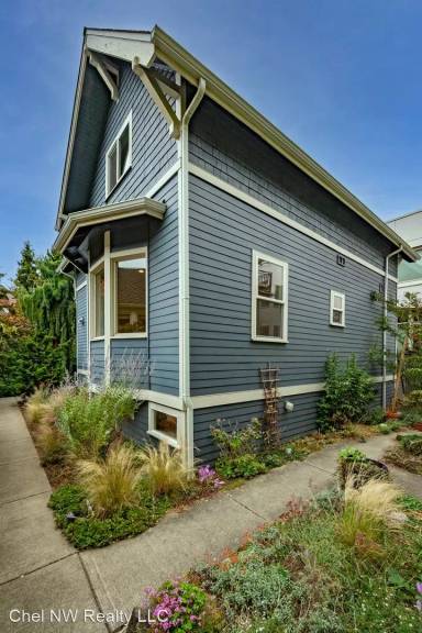 Main picture of 1816 11th Ave W
