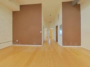 Main picture of T & E Apartments