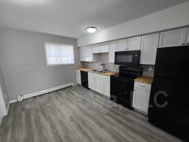 Main picture of 101 16th Ave NW