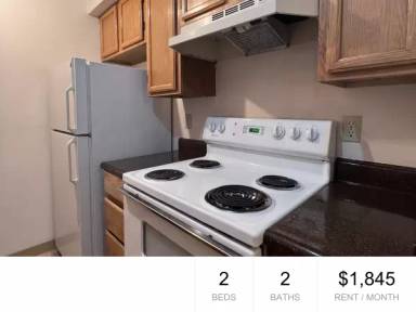 Main picture of 10522 Lake City Way NE