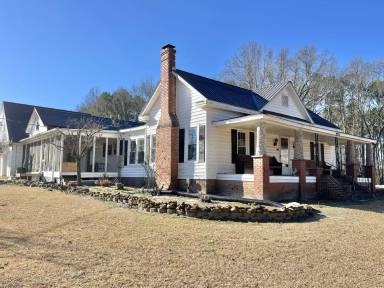 Main picture of 2232 Adcock Rd