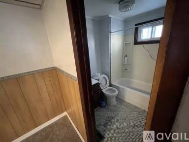Main picture of 1816 Willow Ave