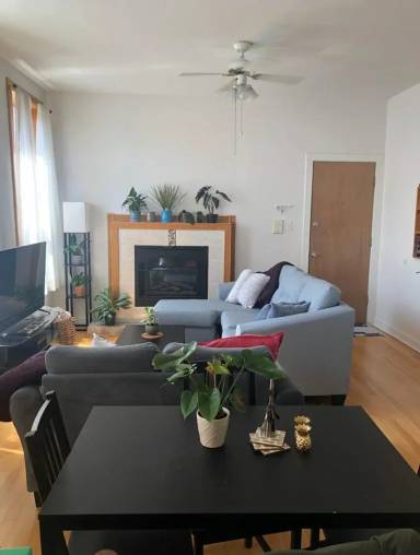 Main picture of 1368 W Evergreen Ave