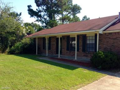 Main picture of 14 Joanna Ln