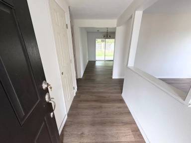 Main picture of 8732 Calle Quebrada
