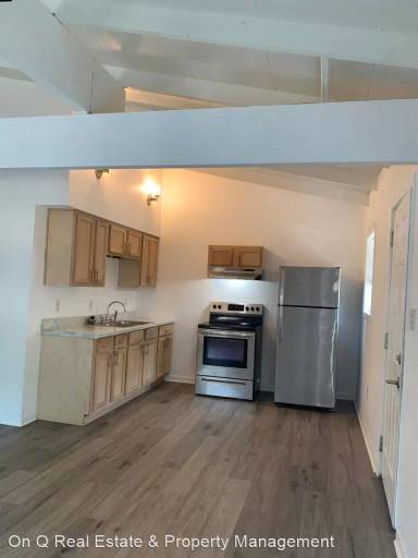 Main picture of 1000 Vine St