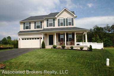 Main picture of 267 Larchmont Cir