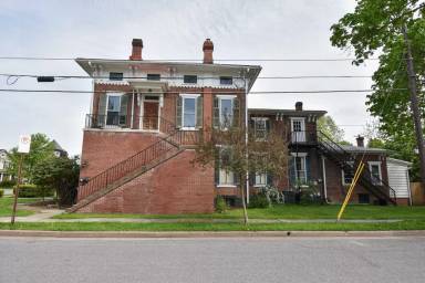 Main picture of 444 W Main St