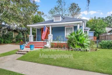 Main picture of 1206 E 48th St