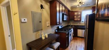 Main picture of 40 N Menard Ave