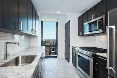 Main picture of 21 West End Ave Apartments