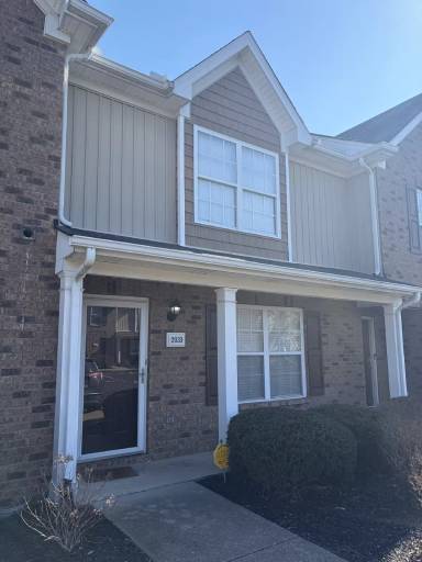 Main picture of 2033 Victory Gallop Ln