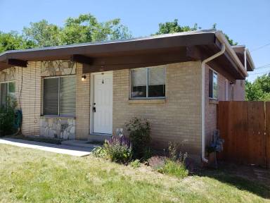 Main picture of 3212 S Verdant Cir