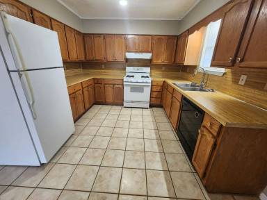 Main picture of 308 SE 2nd St