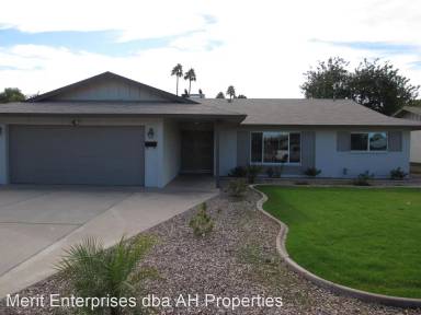 Main picture of 415 E Westchester Dr