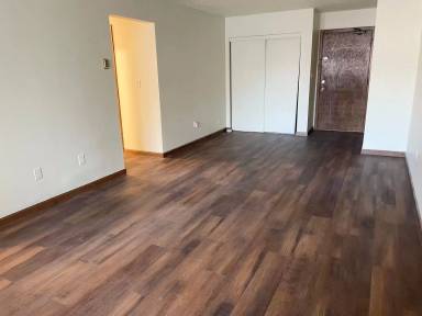 Main picture of 737 Hall Ave