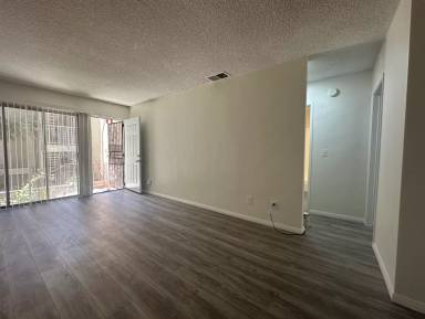 Main picture of 906 N Beaudry Ave