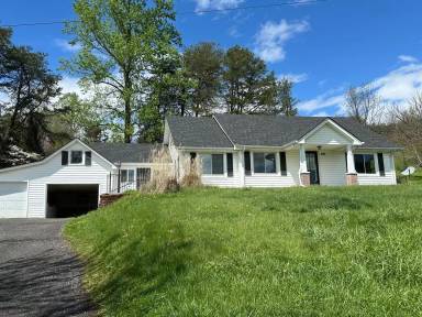 Main picture of 147 Cherry Ln