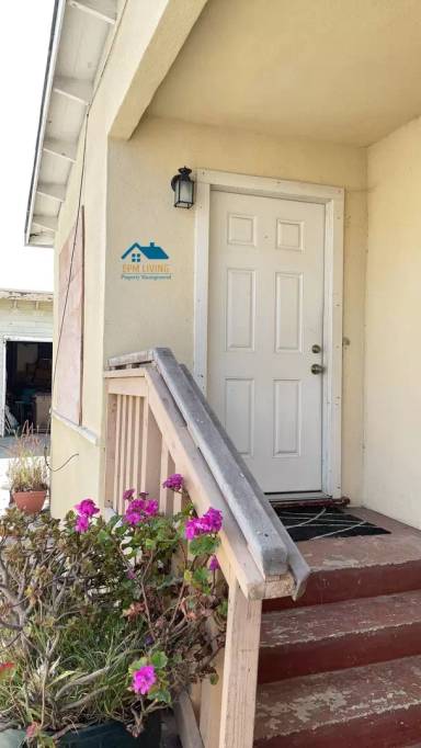 Main picture of 224 S 6th St