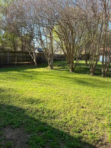Main picture of 1101 Glencrest Ln