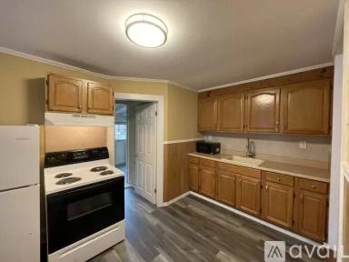 Main picture of 636 W Gray St