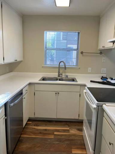 Main picture of 321 T St