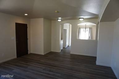 Main picture of 2035 Lassen Dr