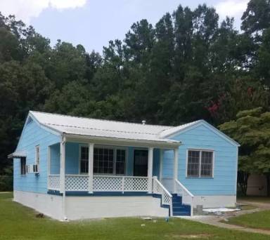 Main picture of 2132 Thomas Ave