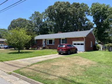 Main picture of 4106 Threechopt Rd