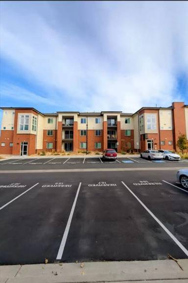 Main picture of 981 S Sable Blvd