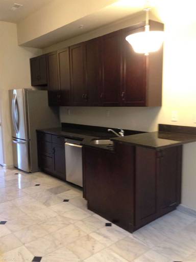 Main picture of 2022 N Calvert St