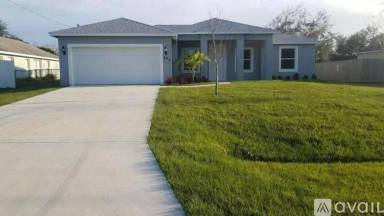 Main picture of 800 SW McCall Rd