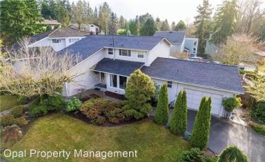 Main picture of 4033 NE 204th St