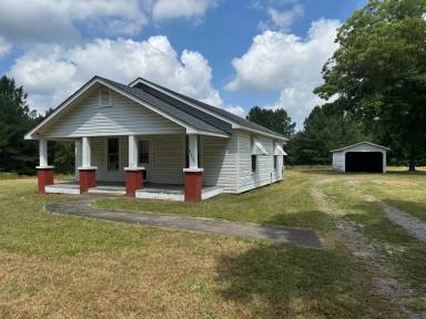 Main picture of 111 Eva Ln