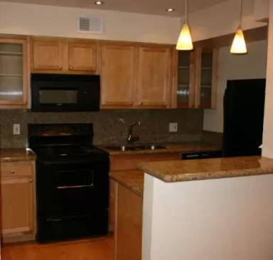 Main picture of 4410 N Longview Ave