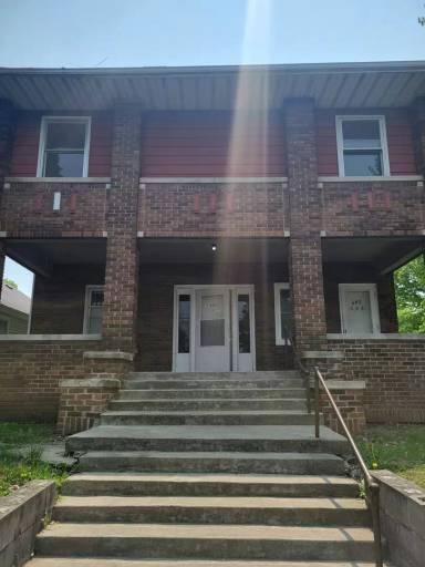 Main picture of 205 E Willard St