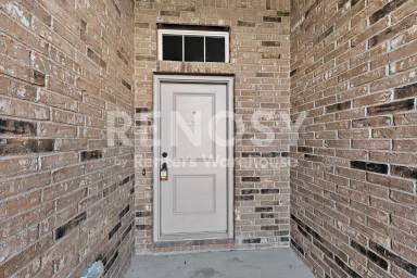 Main picture of 8517 Centerboard Ln