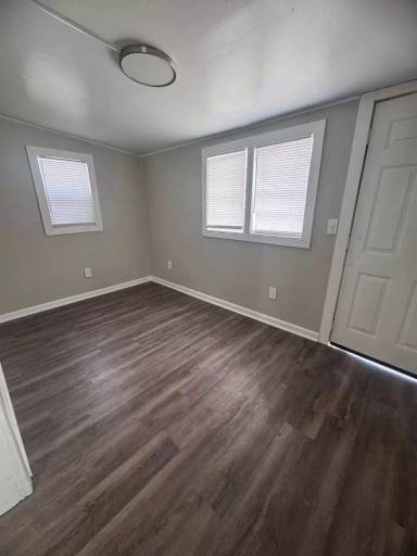 Main picture of 3409 S Polk St