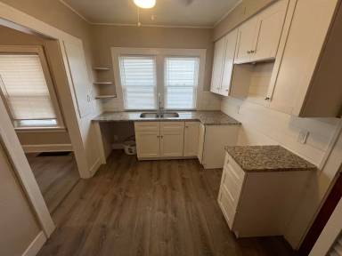 Main picture of 2229 Chesterland Ave
