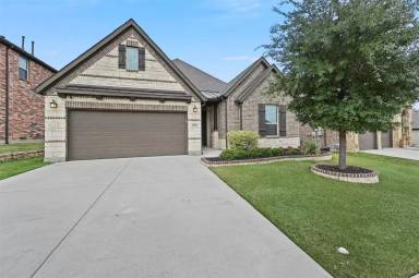 Main picture of 15417 Pioneer Bluff Trl
